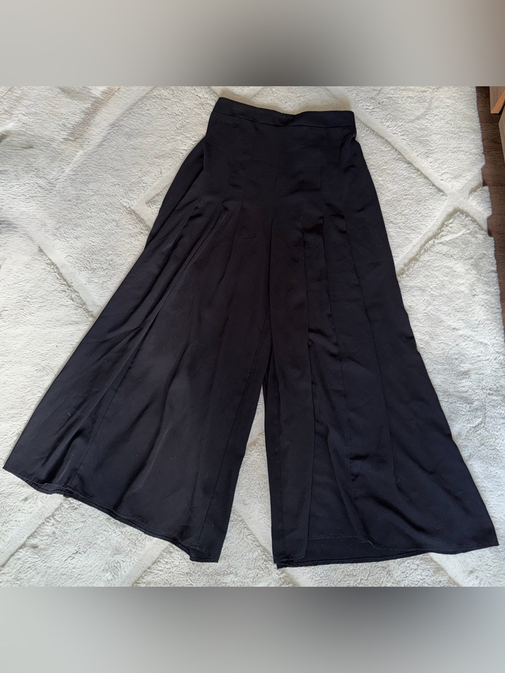 HYFVE Black High-Waisted Wide-Leg Palazzo Pants
